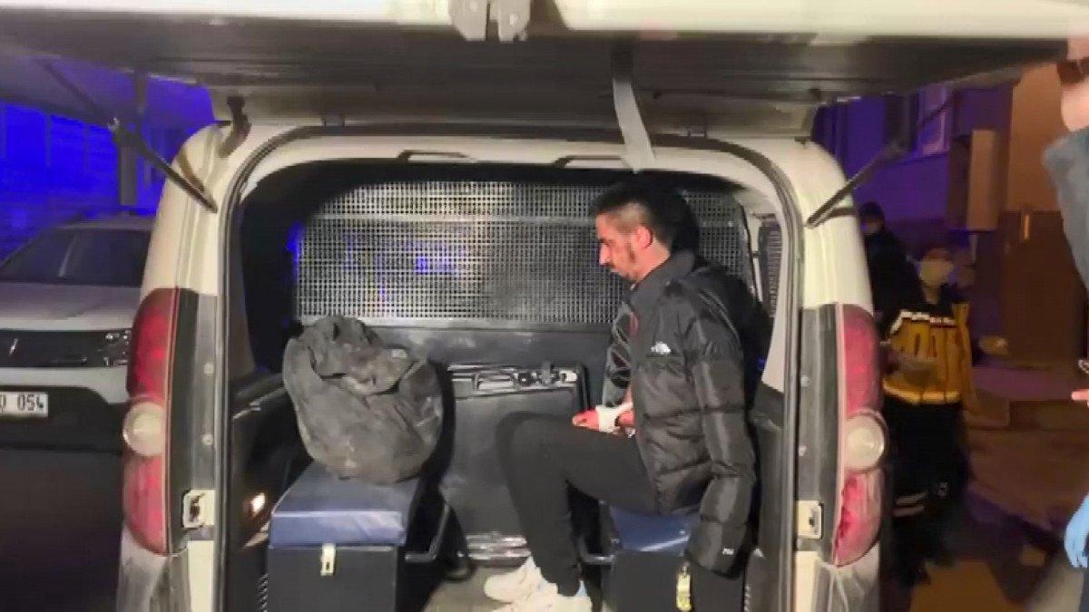 Bursa’da annesinin boğazını kesti, üvey kardeşini yaraladı