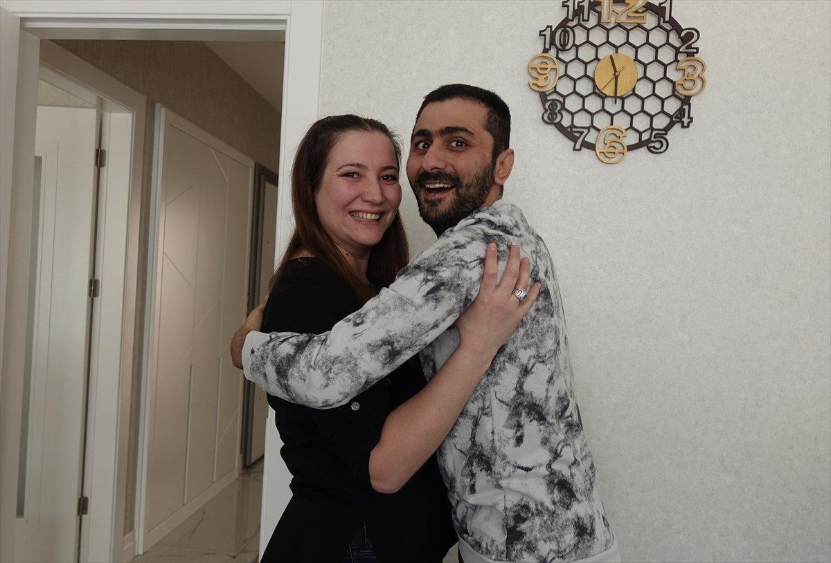 Konya'da yatağa bağımlı gazi eşini, sevgisiyle hayata bağlıyor