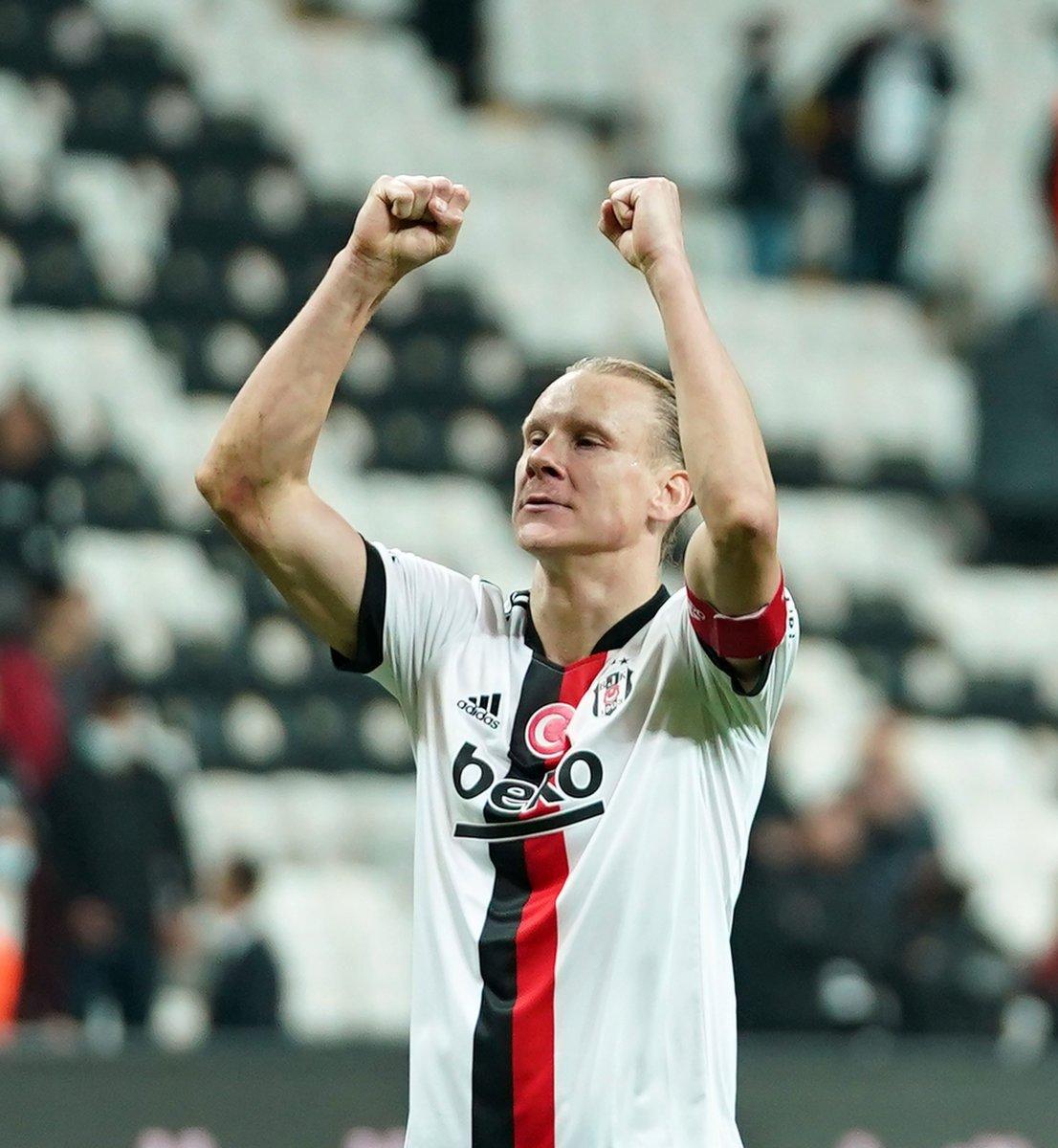 Domagoj Vida, yeni sözleşme için yönetimle görüşecek