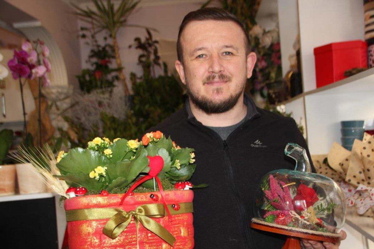 14 Şubat'ta bu yıl çiftlerin gözdesi 5 yıl solmayan gül