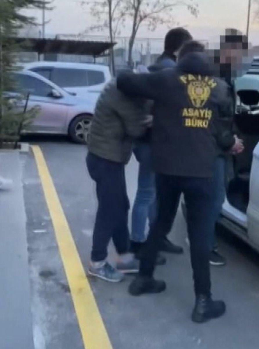 Fatih'te 4 şahıs sağlıkçılara saldırdı