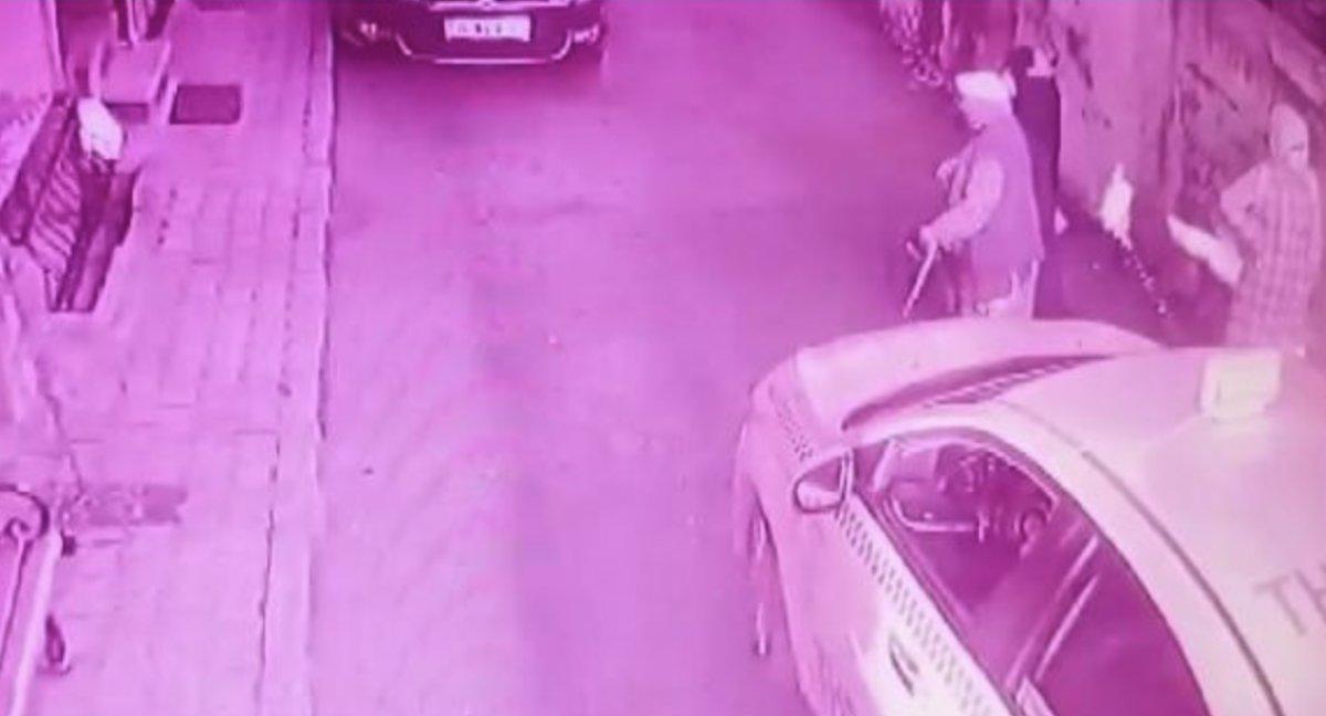 Eyüpsultan'da 'komşuyuz' diyerek yaşlı kadını dolandırdılar