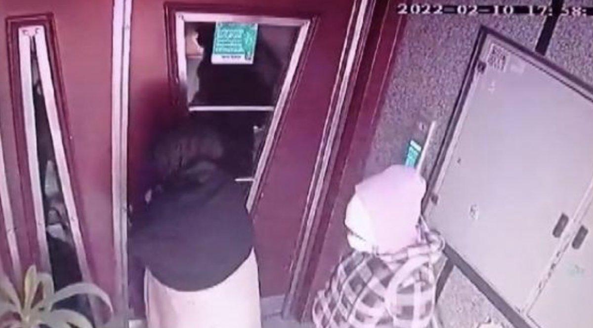 Eyüpsultan'da 'komşuyuz' diyerek yaşlı kadını dolandırdılar