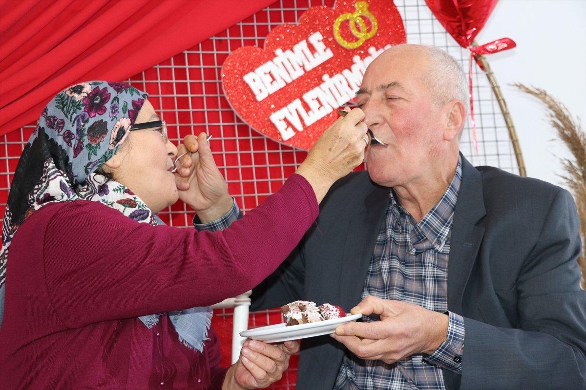 Adana'da, huzurevinde ikinci bahara adım attılar