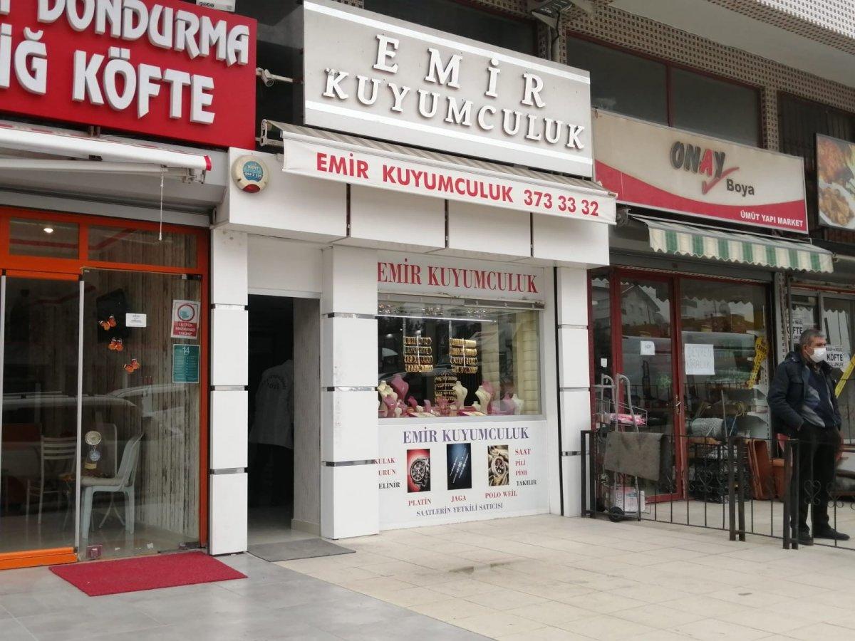 Ankara'da silahlı soyguncu kuyumcuyu bastı