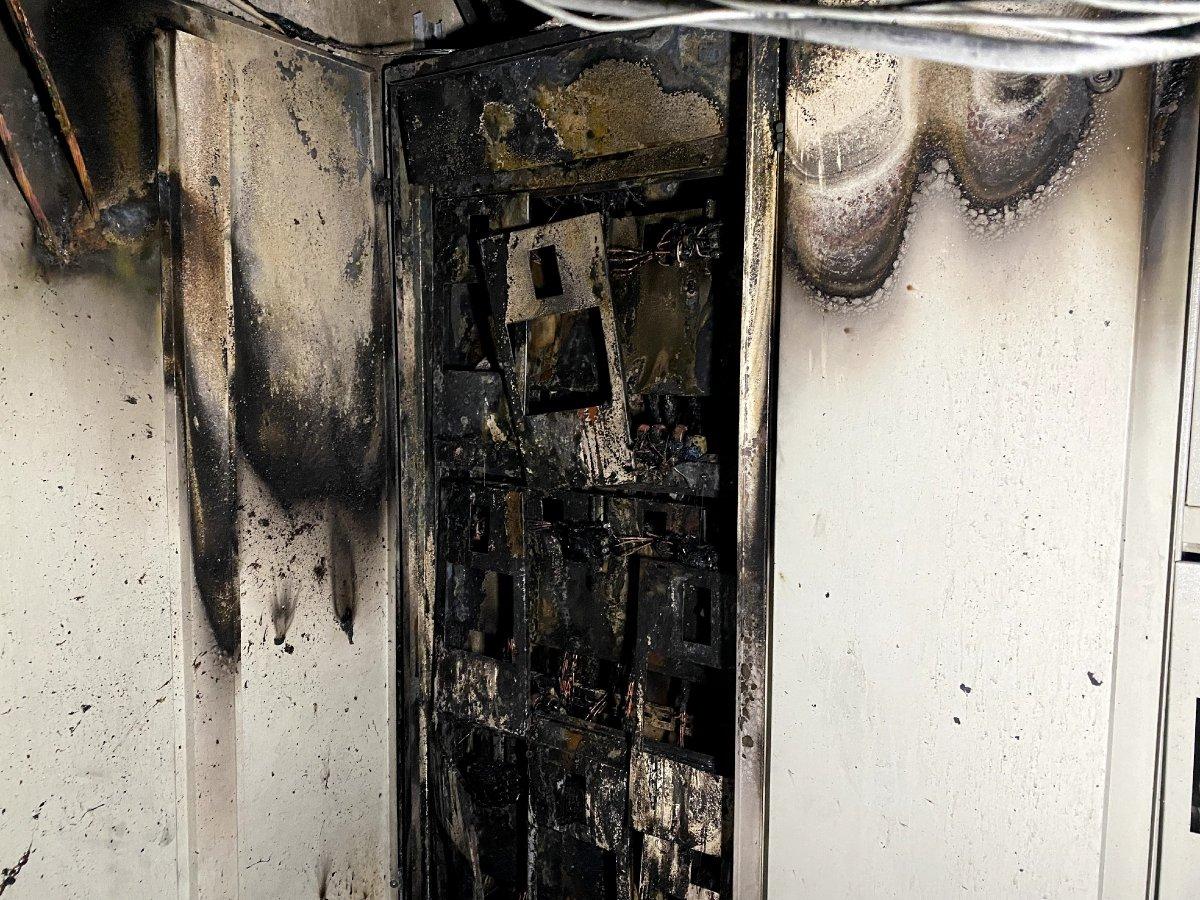 Aksaray'da apartmanda çıkan yangında can pazarı