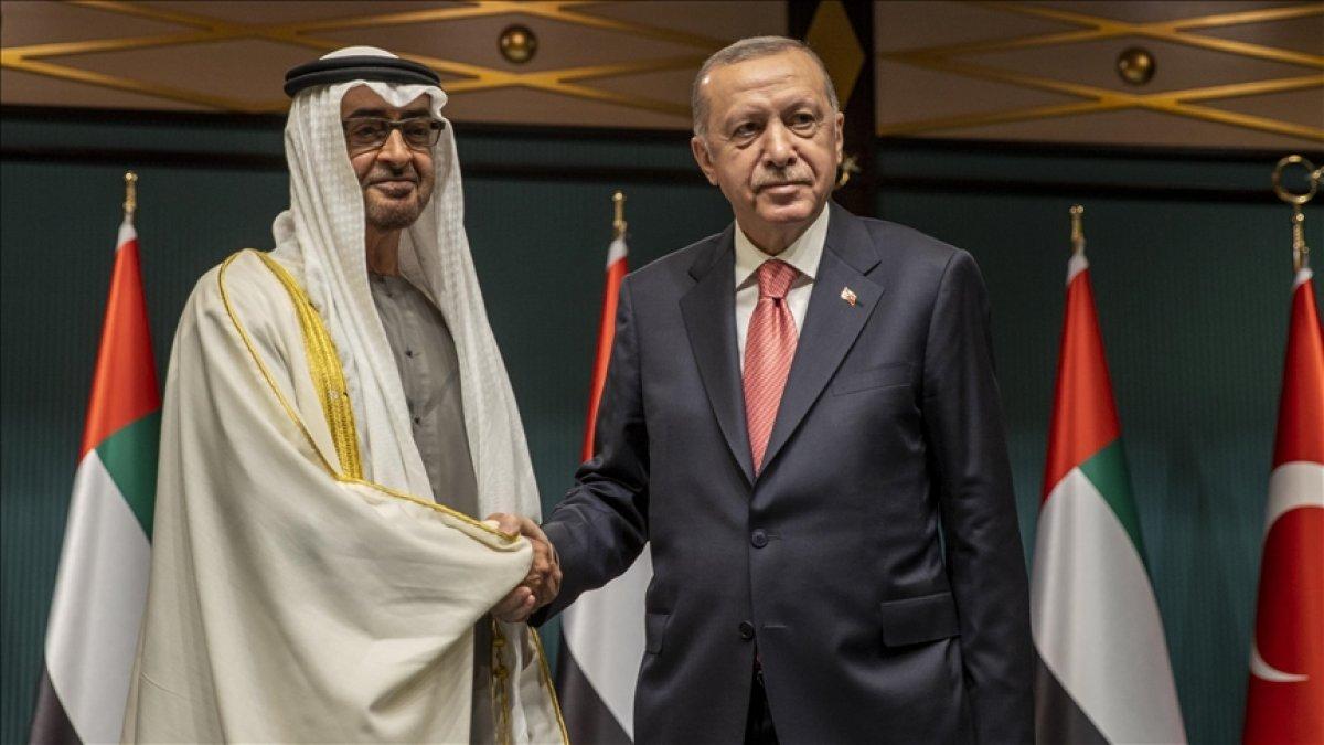 Cumhurbaşkanı Erdoğan’ın BAE ziyareti öncesi Burj Khalifa'ya Türk bayrağı yansıtıldı