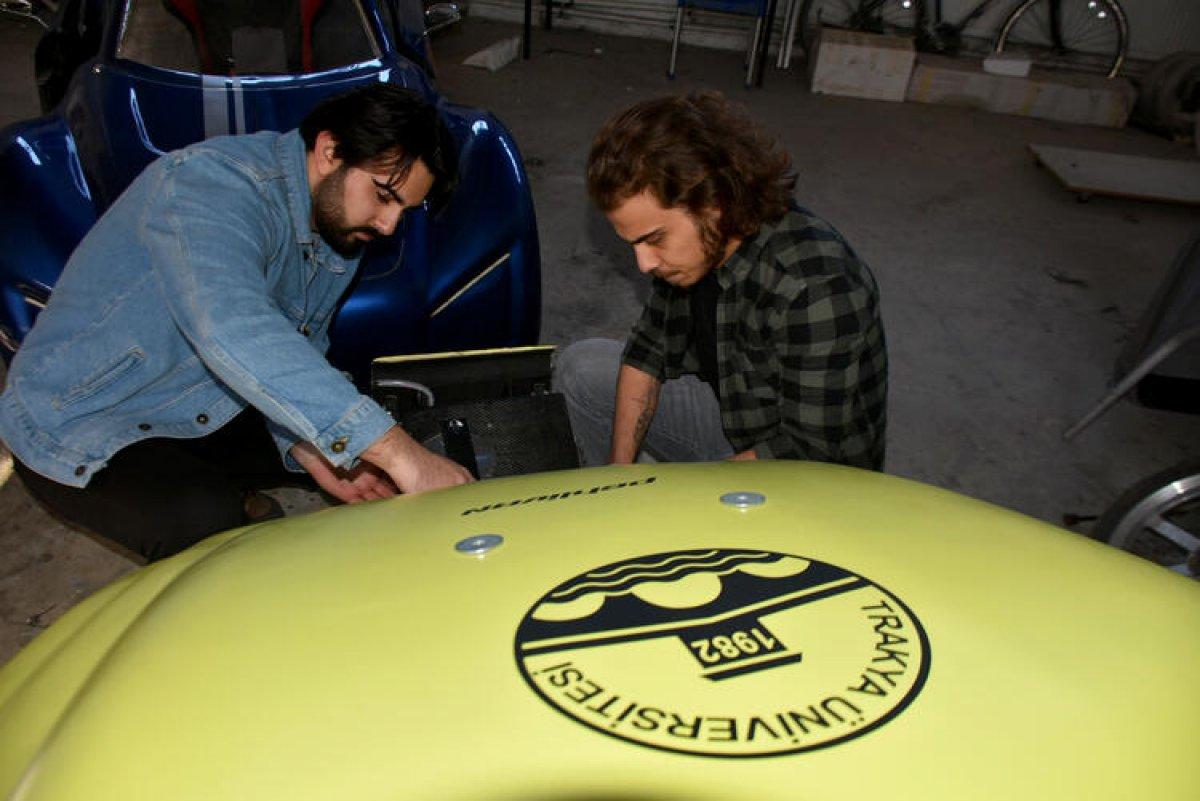 Trakya'da üniversiteli gençler 8 ayda elektrikli araç üretti