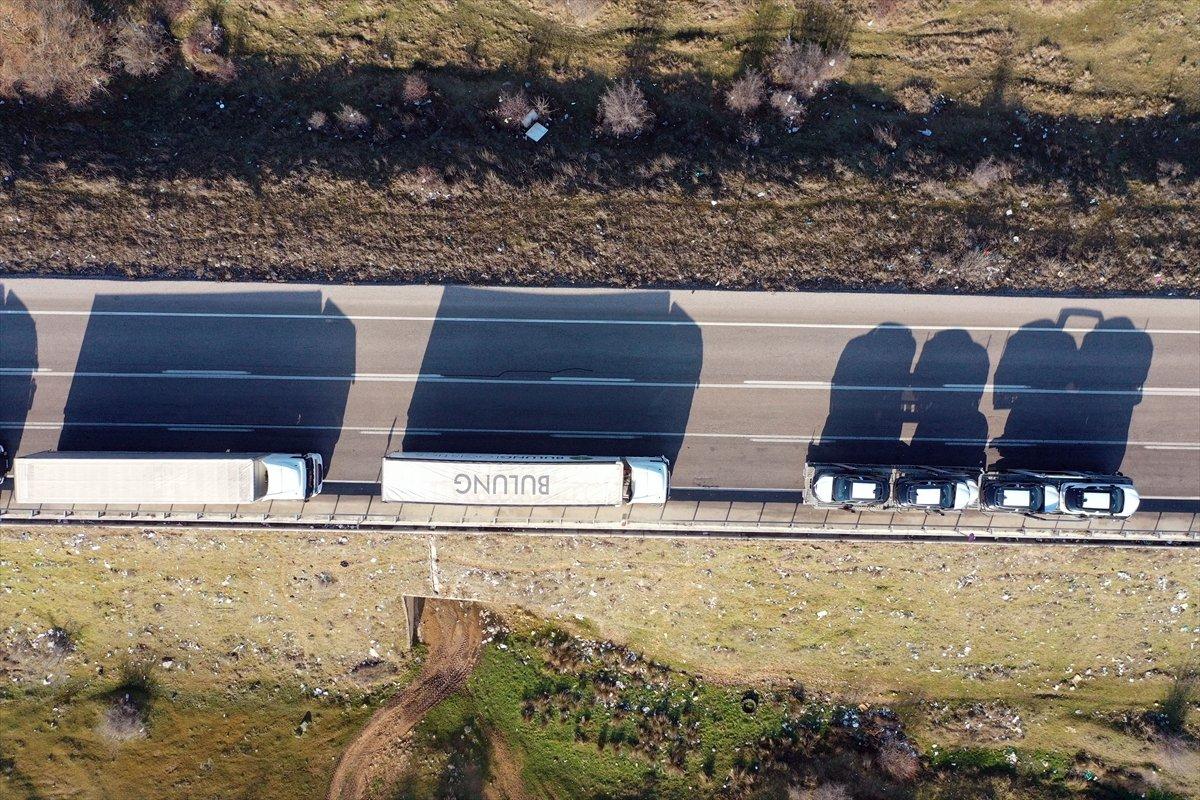 Hamzabeyli'de 10 kilometre tır kuyruğu oluştu