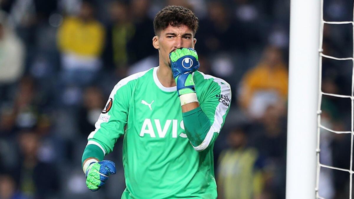 Ajax, Altay Bayındır'ı izleyecek