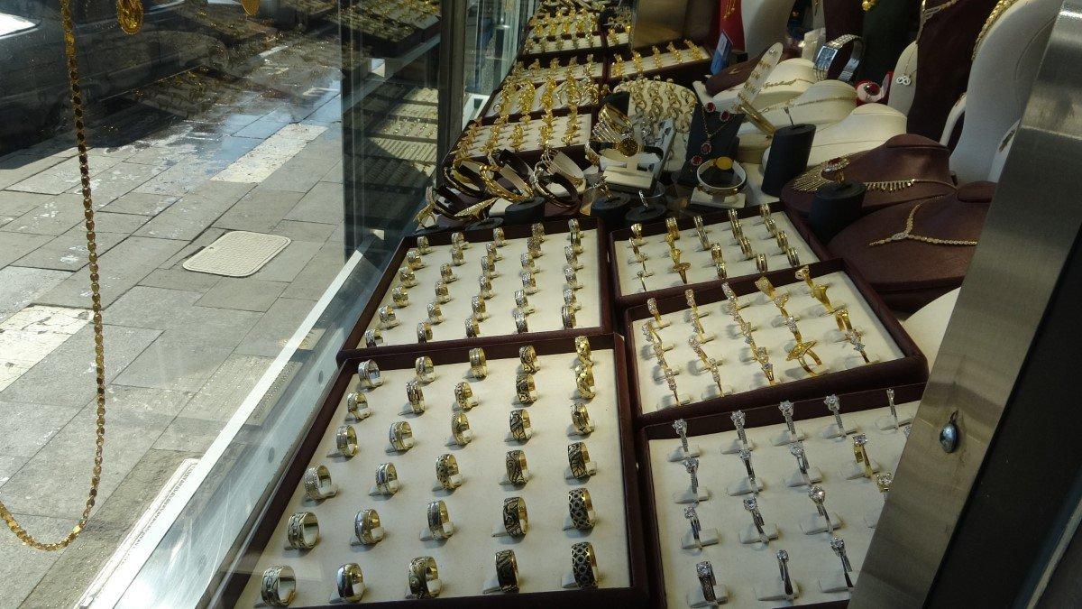 Bingöl’de kuyumculardan sahte altın uyarısı: Tanıdıktan alın