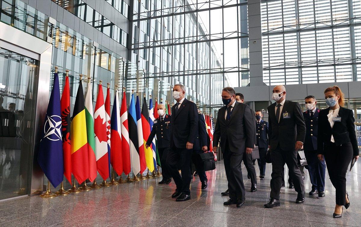 Hulusi Akar, NATO Karargahı'nda