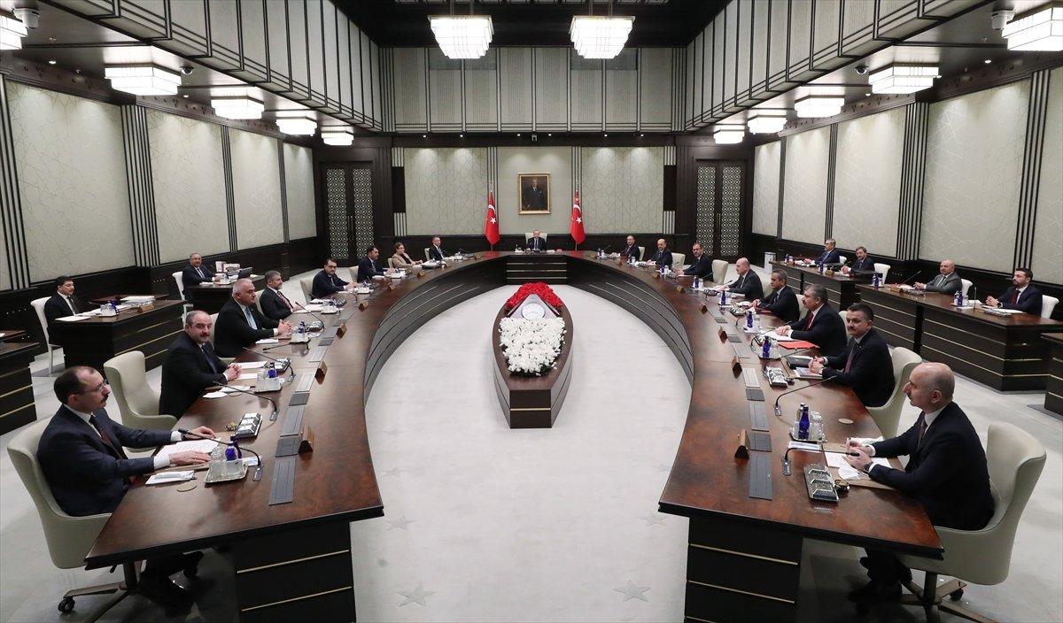 Kabine toplandı: Ekonomi ve dış politika en önemli konular olacak