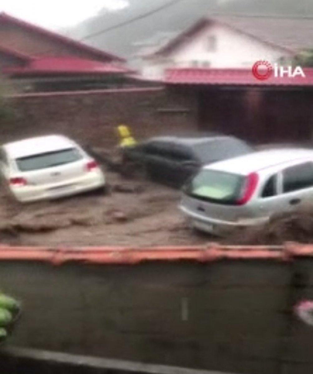 Brezilya’da sel ve toprak kayması