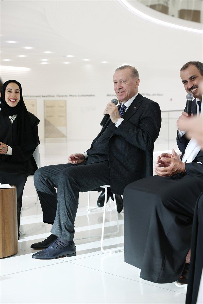 Cumhurbaşkanı Erdoğan, BAE'de gençlerle buluştu