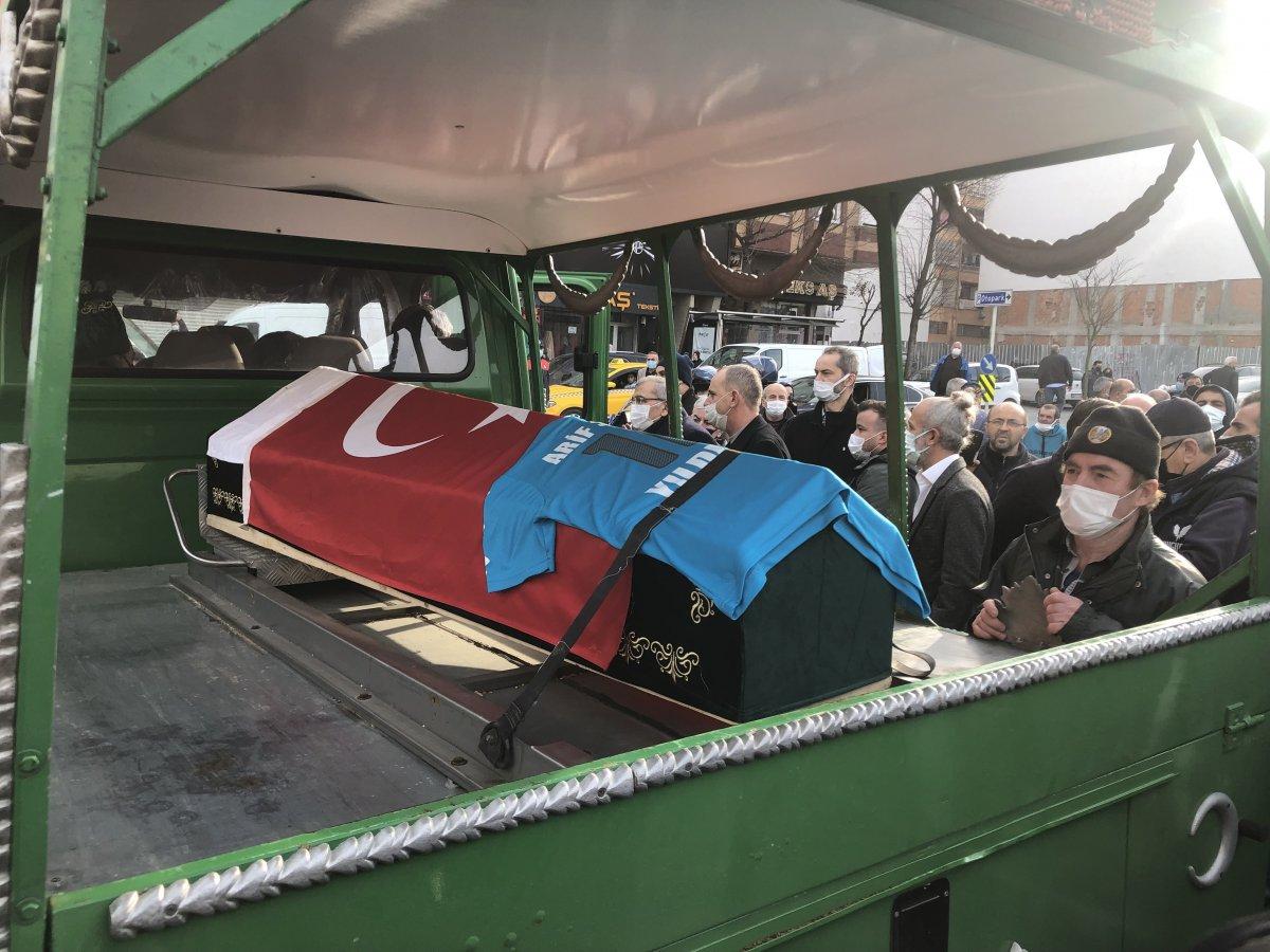 Usta sanatçı Arif Şentürk son yolculuğuna uğurlandı