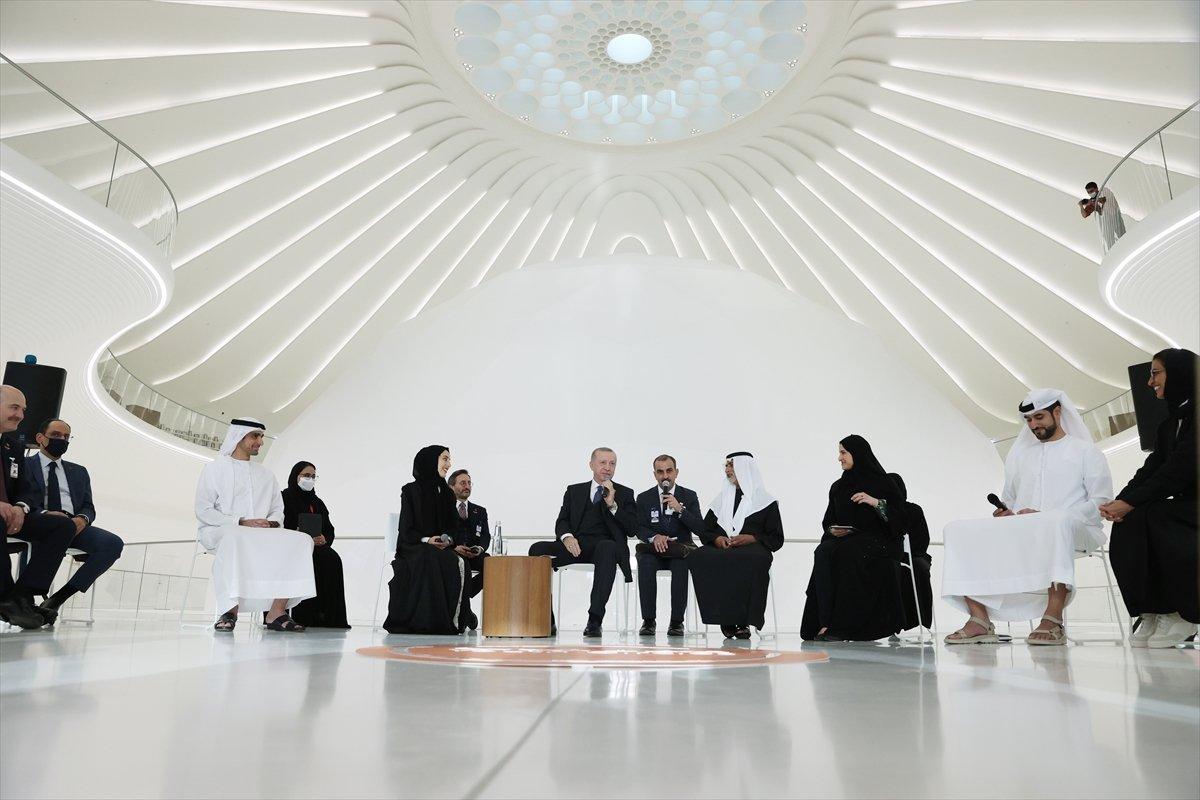 Cumhurbaşkanı Erdoğan, BAE'de gençlerle buluştu