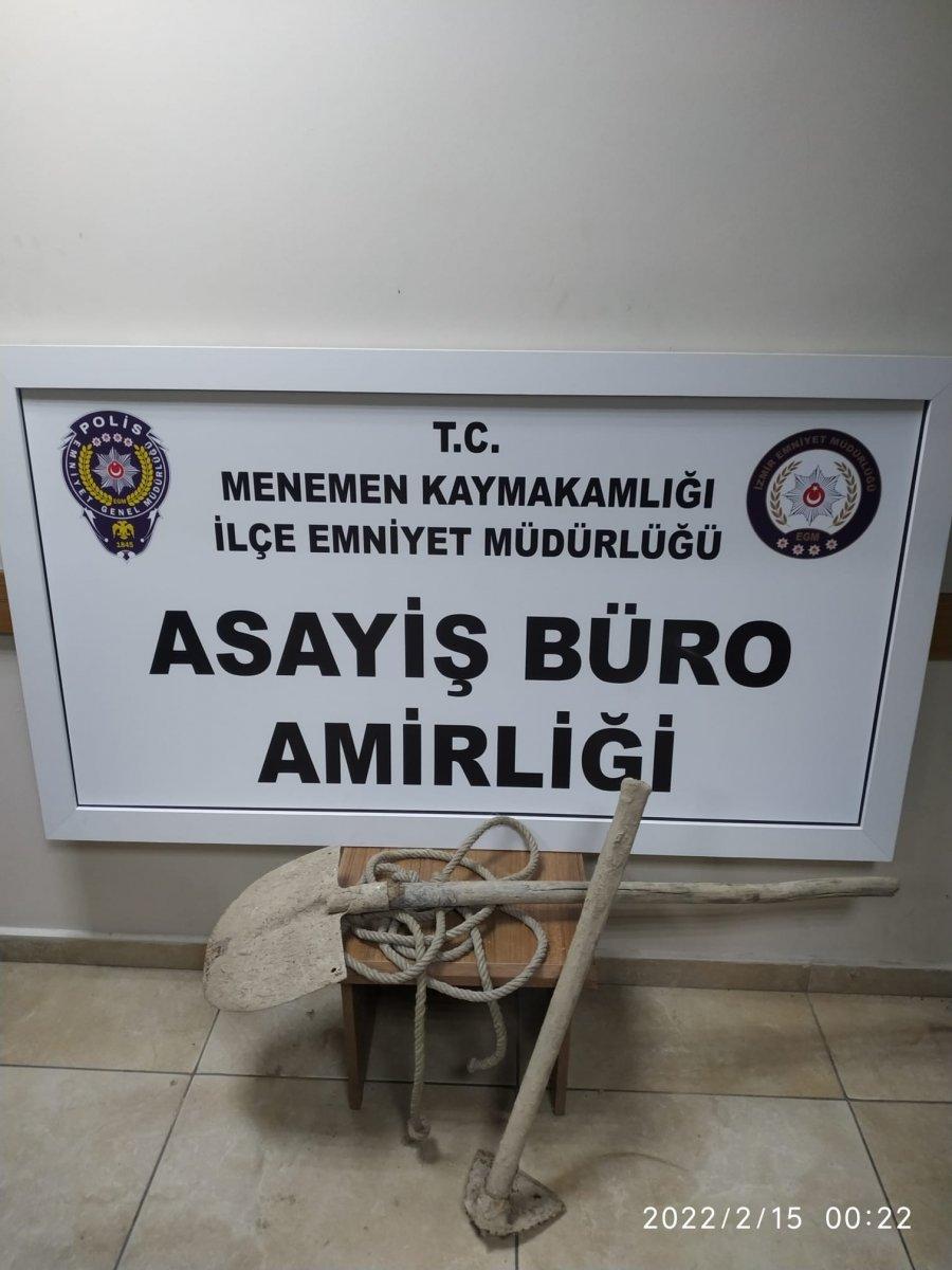 İzmir'de define için 750 yıllık caminin yanında ev tuttu