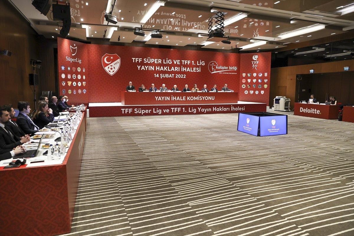 Yayın ihalesinde kulüplerden 2 öneri