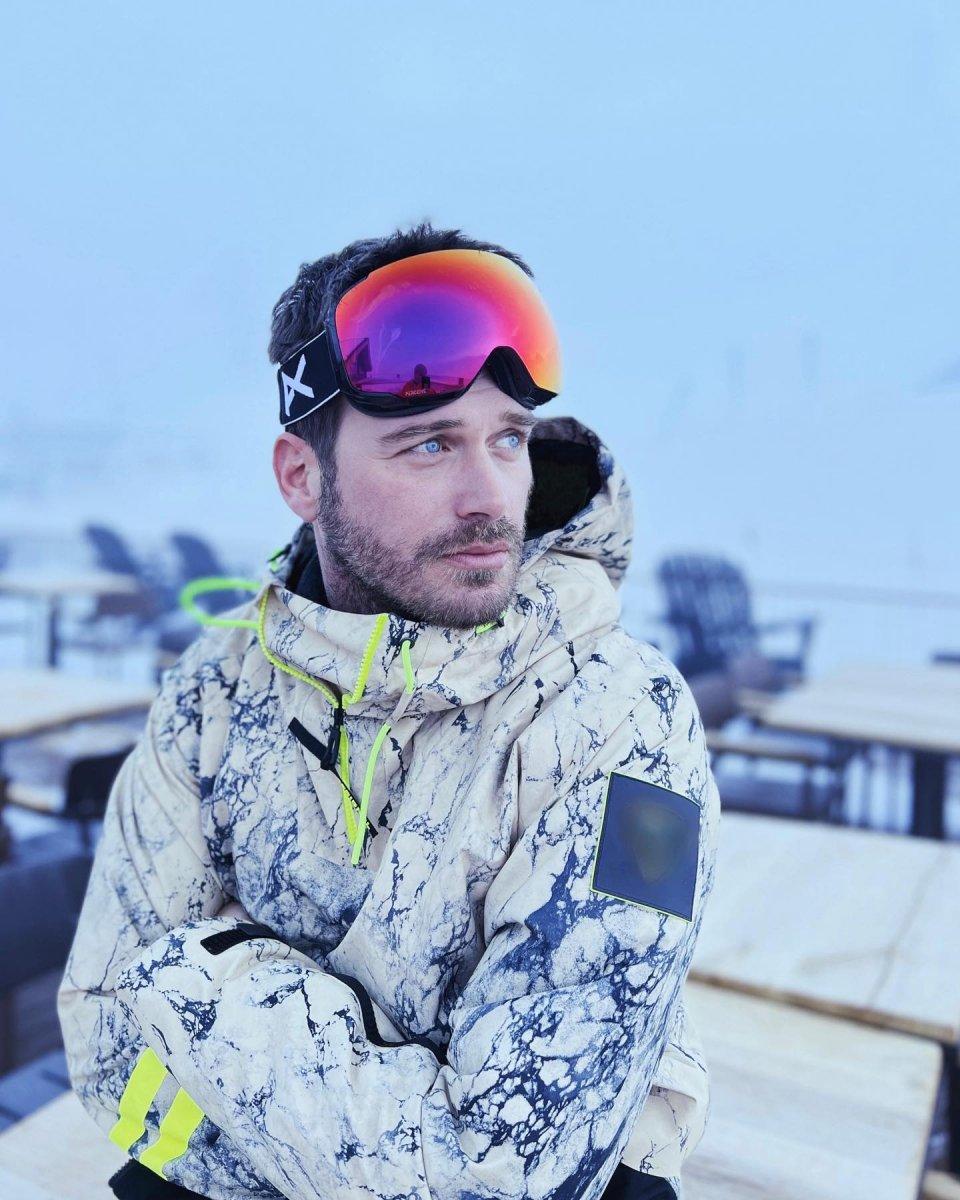 Kıvanç Tatlıtuğ kar tatilinde