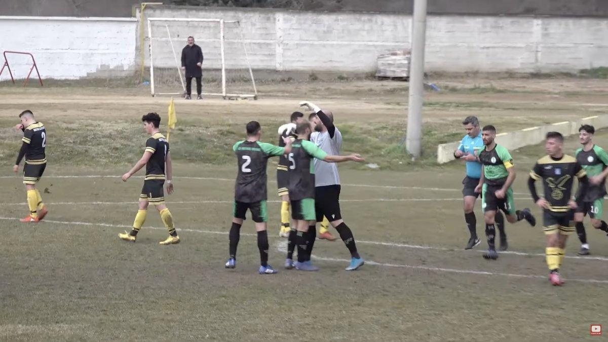 Yunanistan'da kaleci hat-trick yaptı
