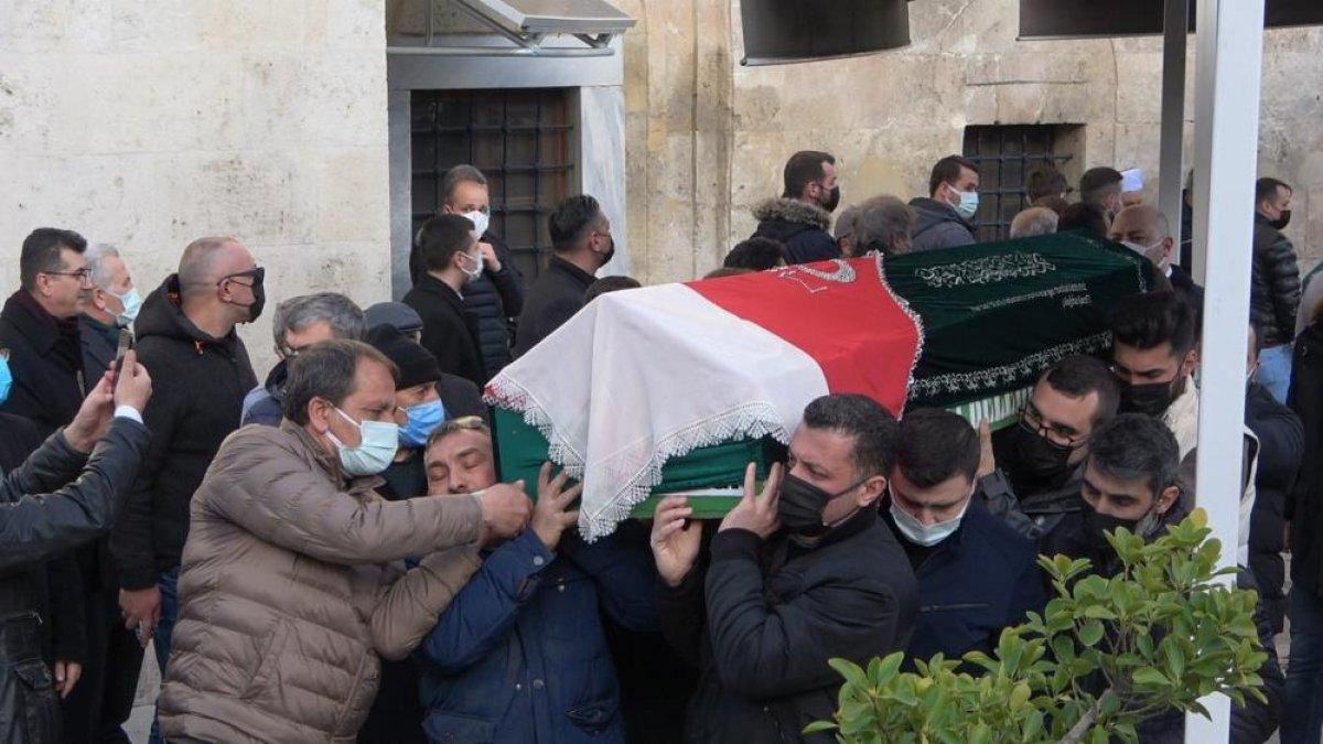 Kırklareli'nde kazada hayatını kaybeden yeni evli çift toprağa verildi