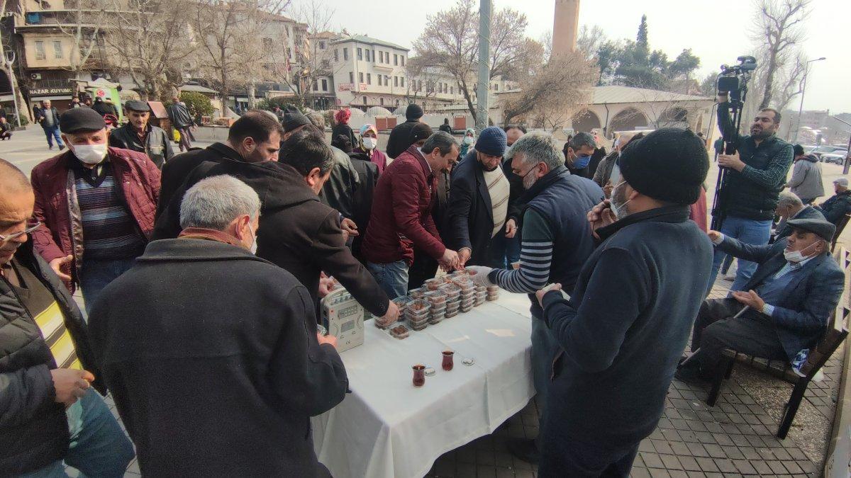 Kahramanmaraş'ta Cumhurbaşkanı Erdoğan için lokma dağıttılar