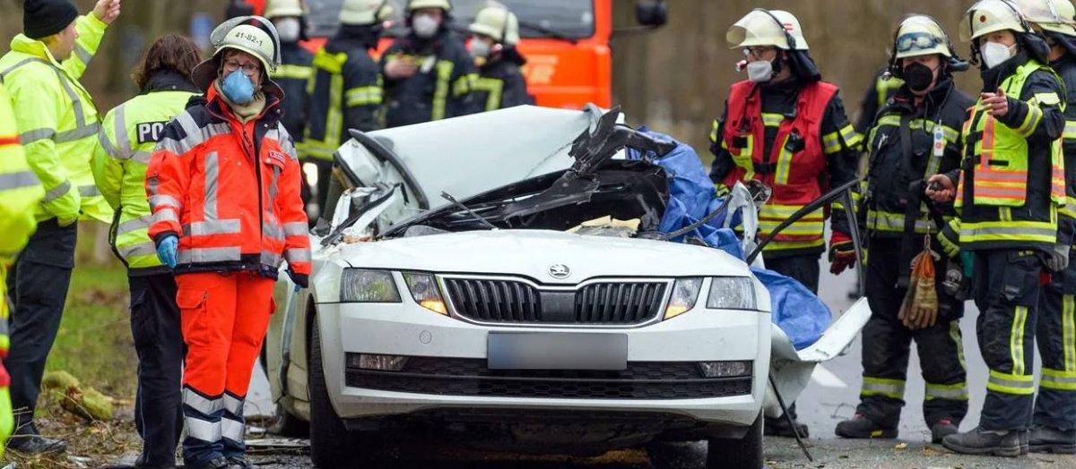 Almanya'da kuvvetli fırtına, can kayıplarına yol açtı