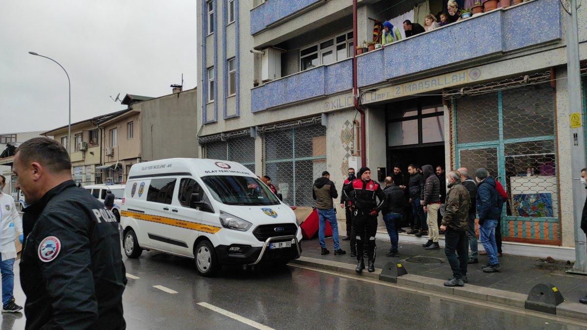 Sakarya'da saldırgan adam eşini vurdu kayınvalidesini dipçikle yaraladı
