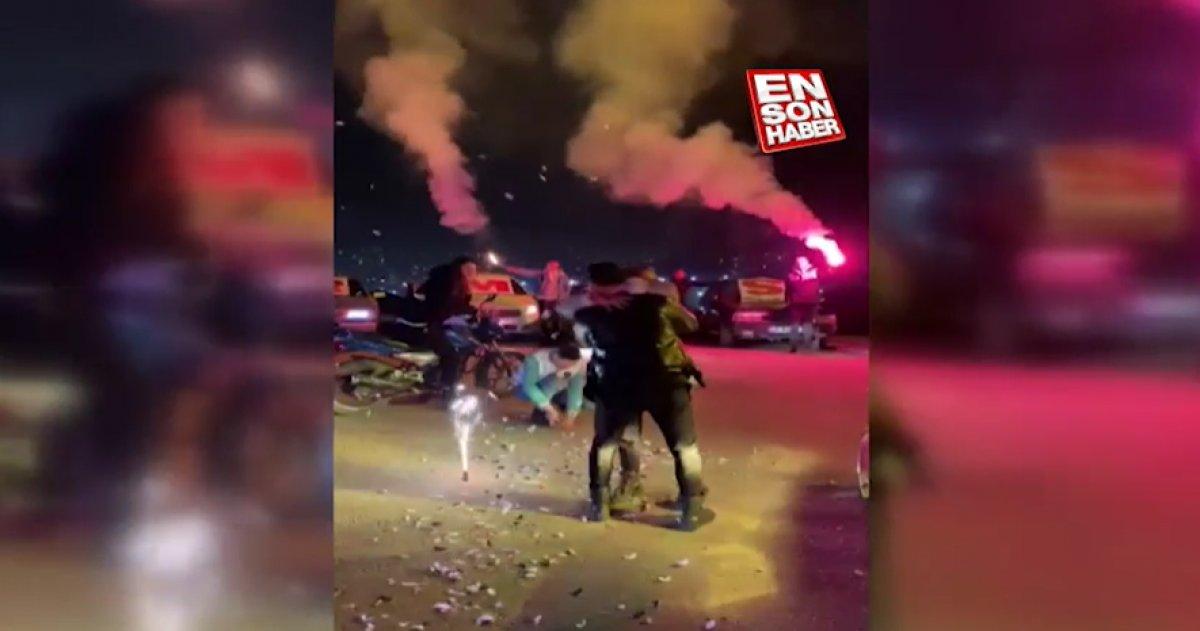 Karabük'te yan yana dizdiği 30 araç ile evlilik teklifi yaptı