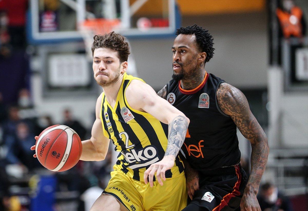 Fenerbahçe, Galatasaray'ı yenerek Türkiye Kupası finaline çıktı