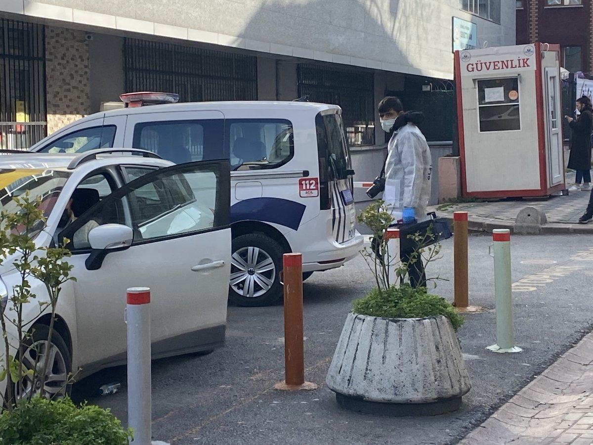Zeytinburnu'nda öğrenci, okul koridorunda can verdi