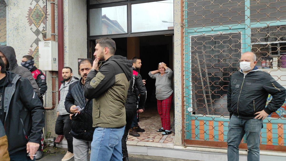 Sakarya'da saldırgan adam eşini vurdu kayınvalidesini dipçikle yaraladı