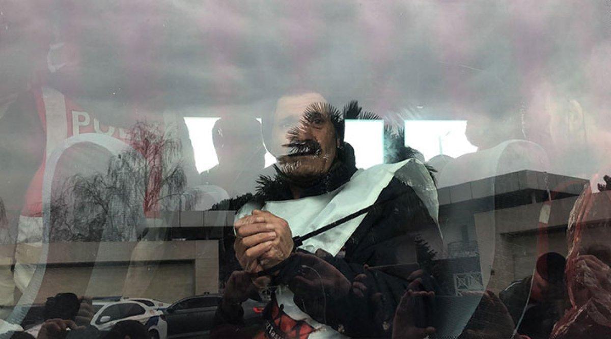 Tuncay Özilhan'ın evinin önünde eylem yapan Migros işçileri gözaltına alındı