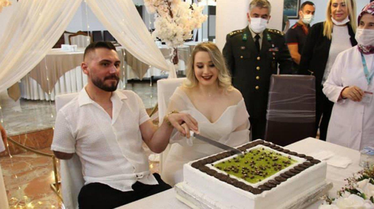 Pençe-Şimşek gazisi İbrahim Yüzer'in biyonik kolu da takıldı