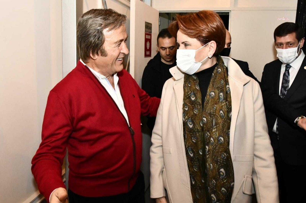 Meral Akşener Erol Evgin'in konserine katıldı