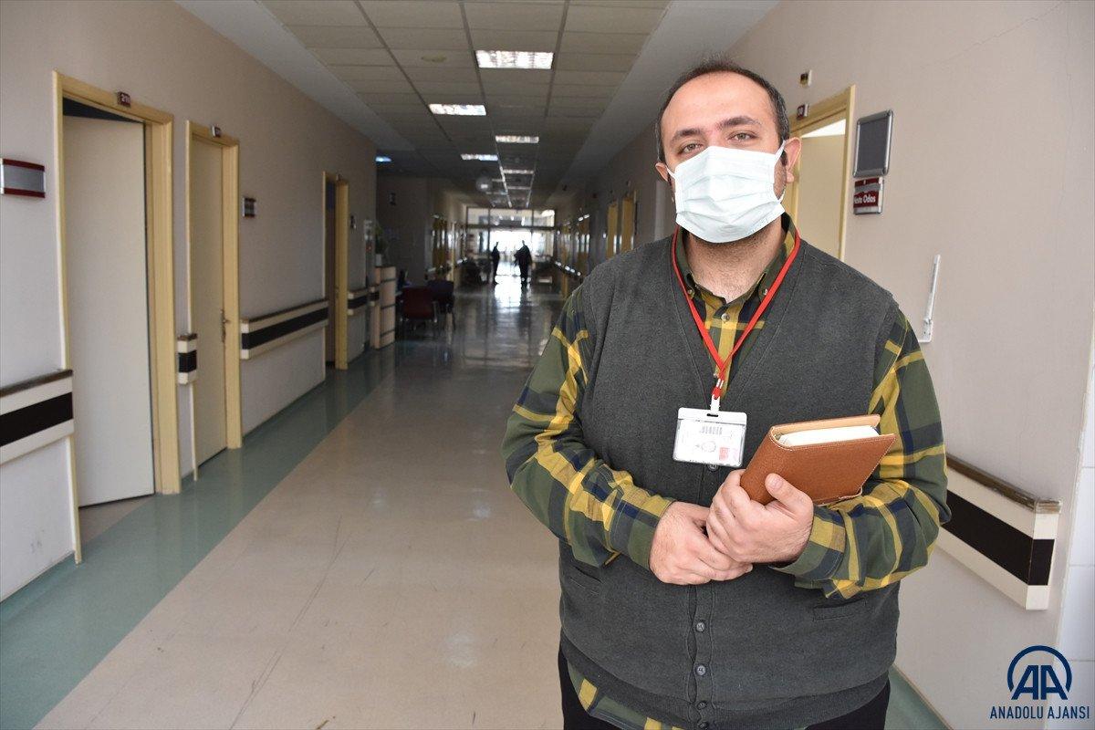 Üç kez yakalandığı koronavirüsü yenen Başhekim Kara: Aşılarım olmasa ölebilirdim