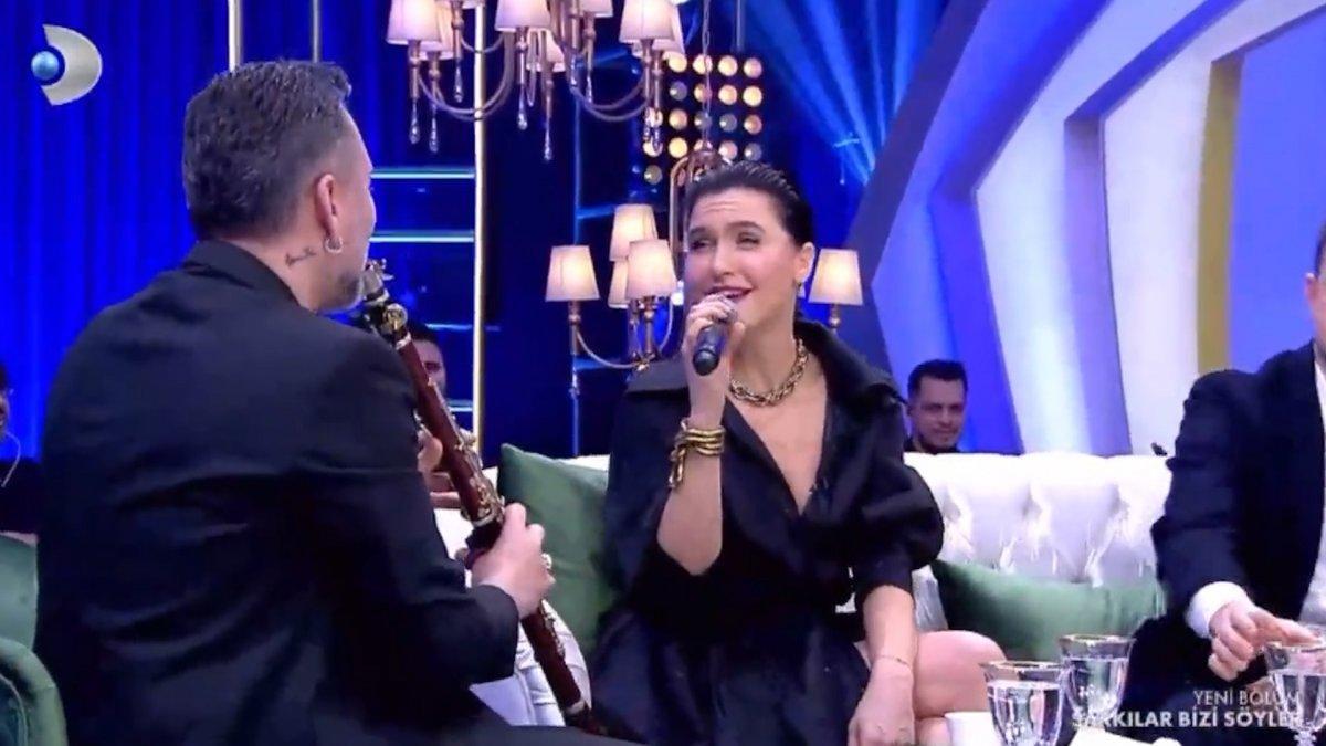 Şevval Sam'dan muhteşem Gül Güzeli performansı