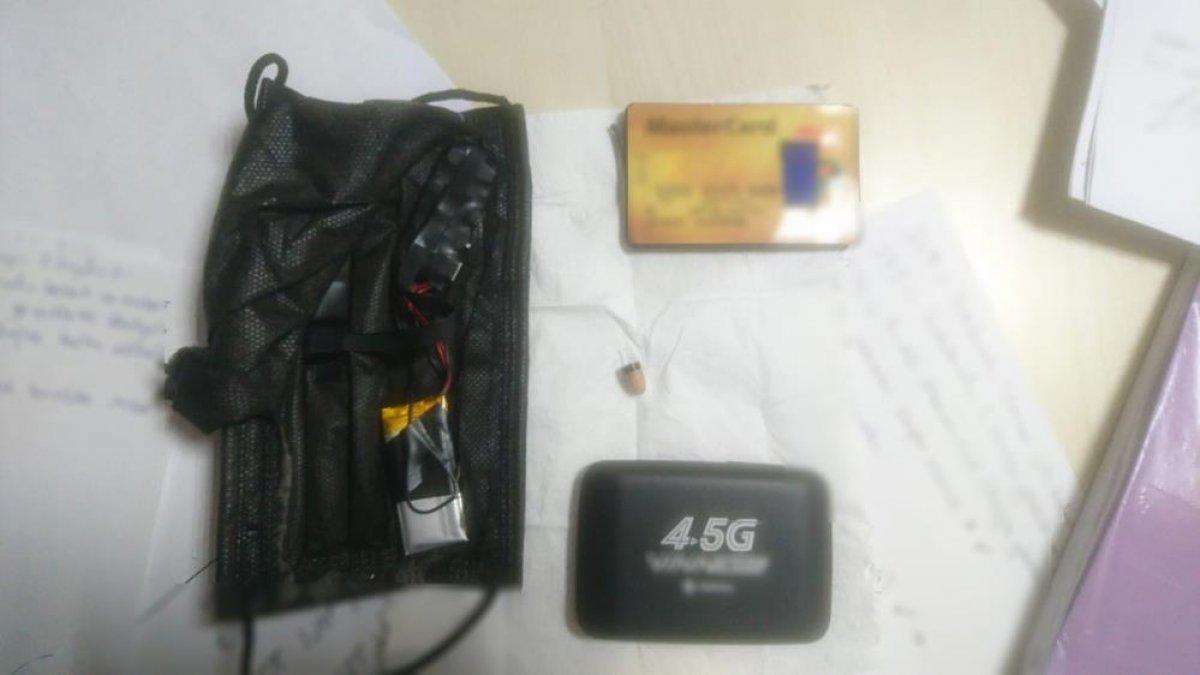 İstanbul'da ehliyet sınavına maskesindeki kopya düzeneğiyle girdi