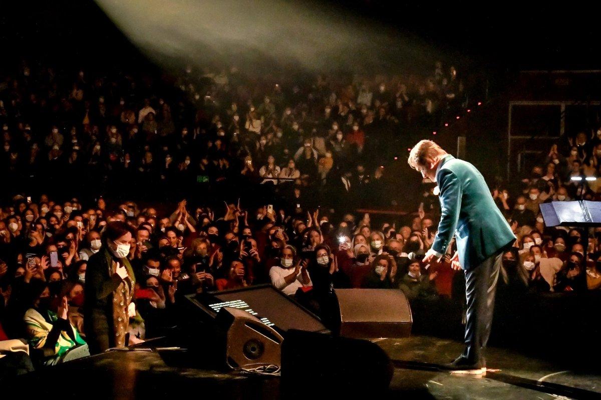 Meral Akşener Erol Evgin'in konserine katıldı