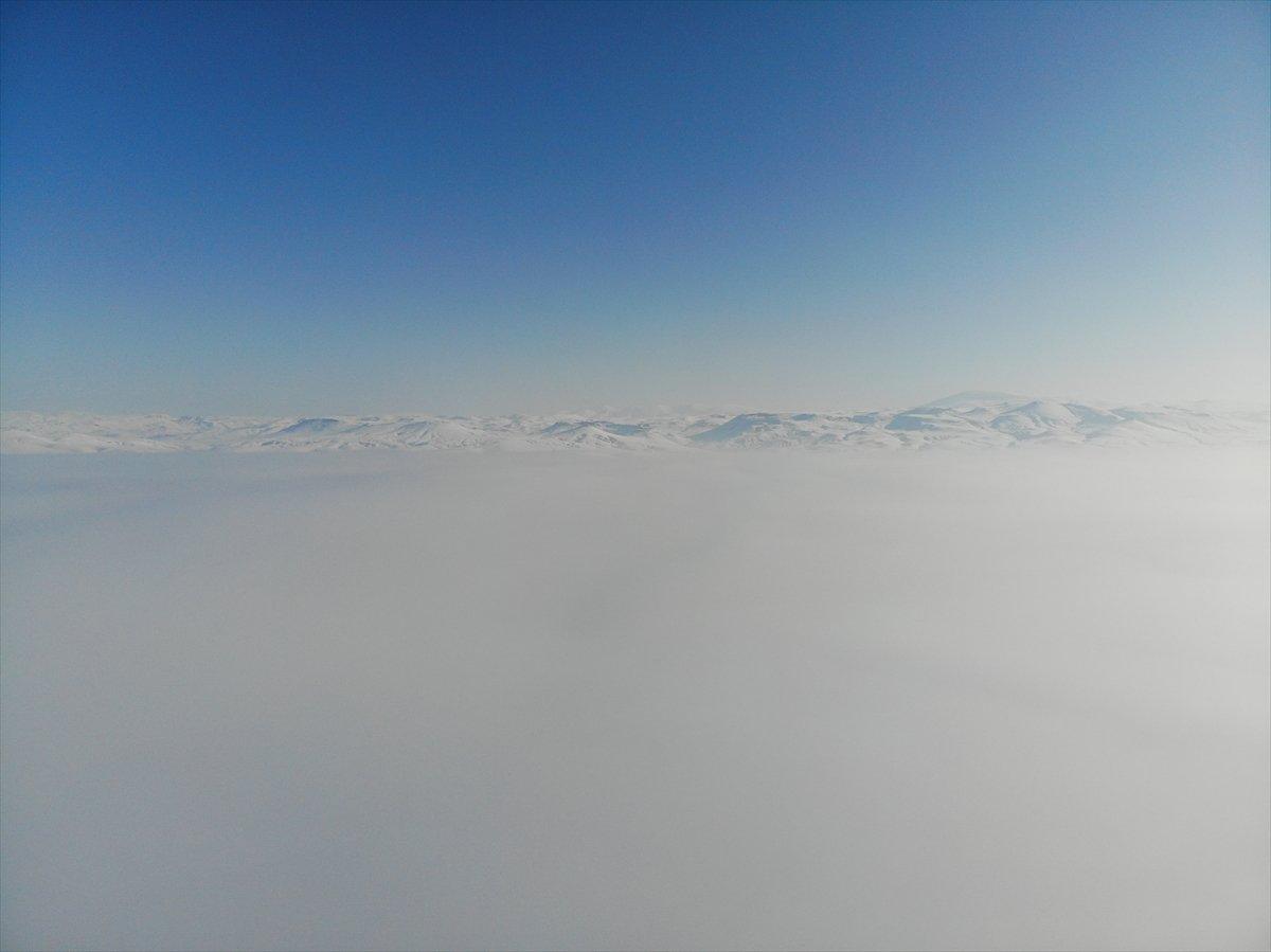 Ağrı Ovası sis altında kaldı