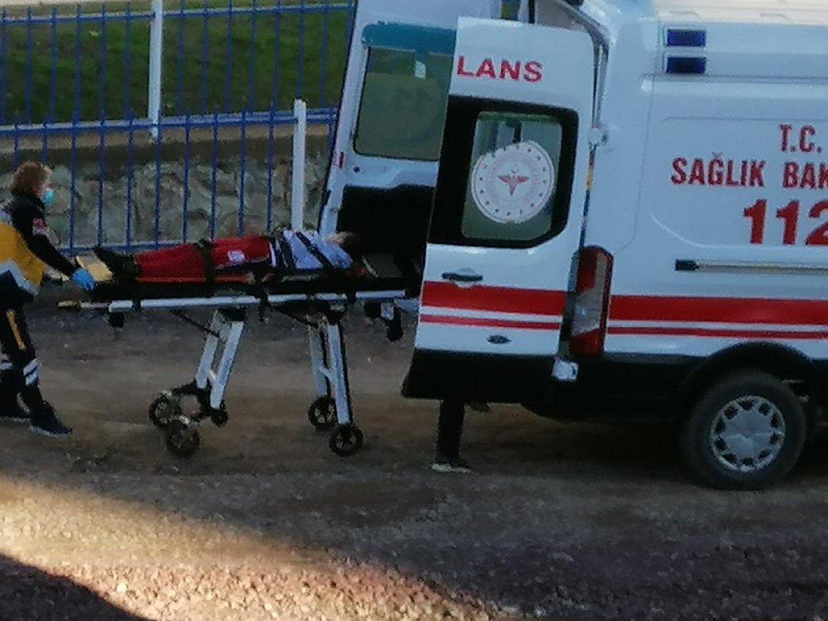 Kocaeli'de salıncağa sıkışan çocuğu itfaiye kurtardı