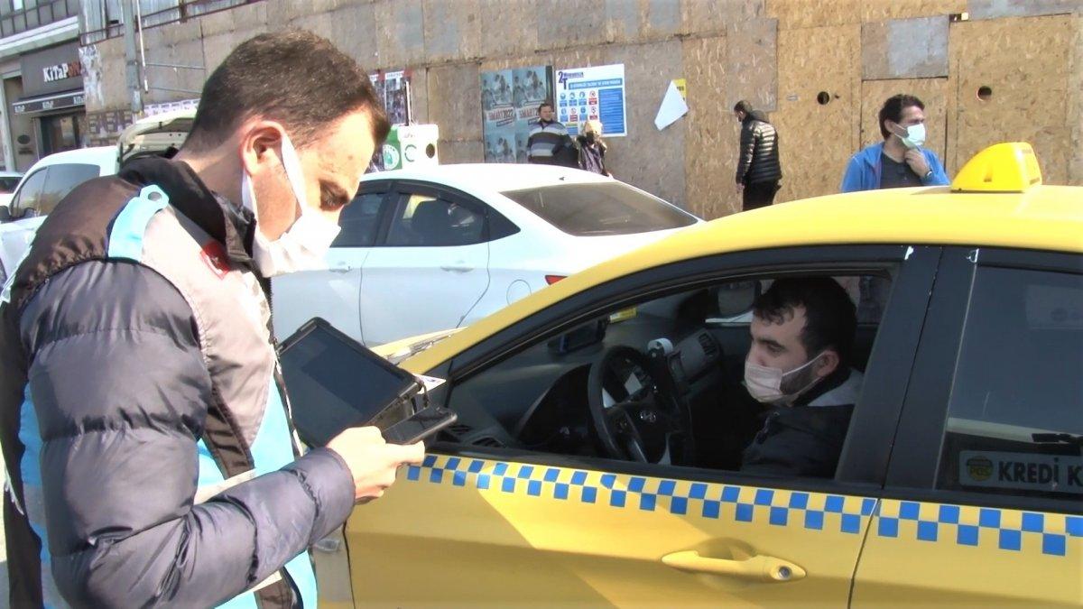 Kadıköy'de ruhsatsız taksici denetime takıldı