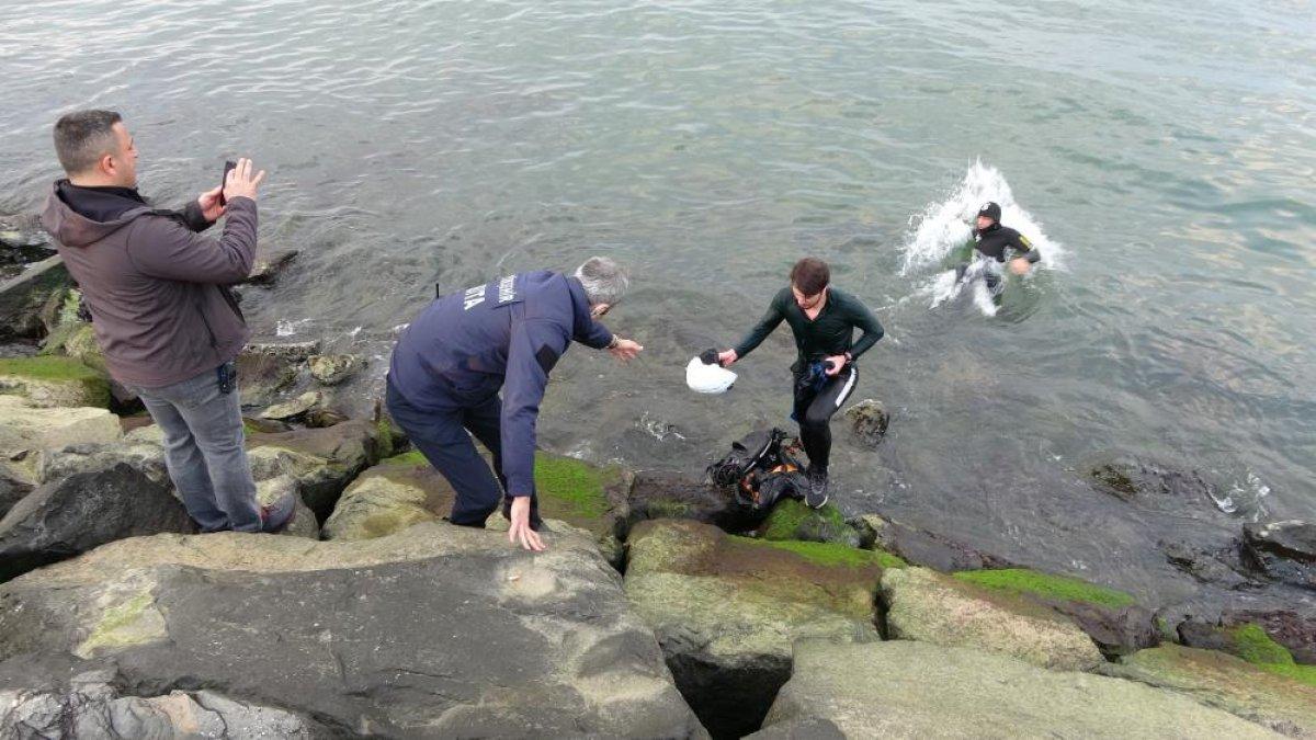 Ordu'da yamaç paraşütçüsü eğitim sırasında denize düştü