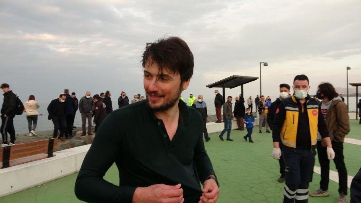 Ordu'da yamaç paraşütçüsü eğitim sırasında denize düştü