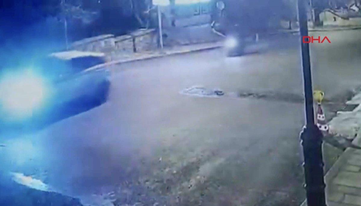 Üsküdar'da hırsızlık yaparken polisi gören şahıslar, hedefini değiştirdi