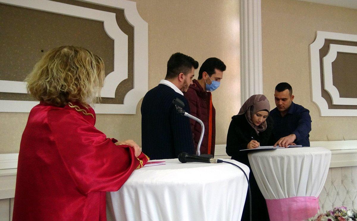 Nikah dairelerinde 22.02.2022 yoğunluğu