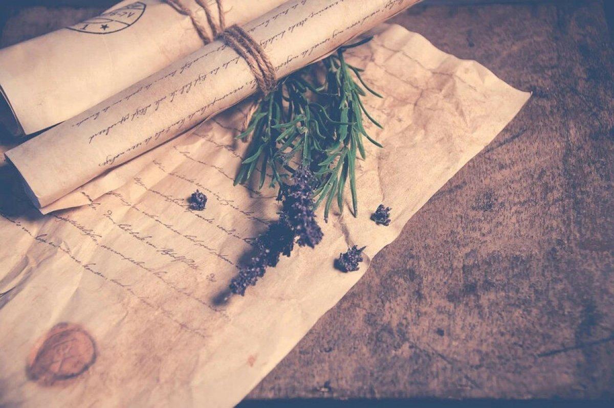 Edebiyatta önemli yer tutan mektubu yok ediyor