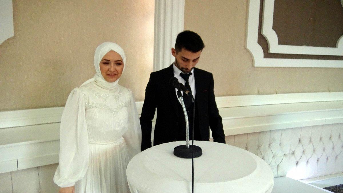 Nikah dairelerinde 22.02.2022 yoğunluğu