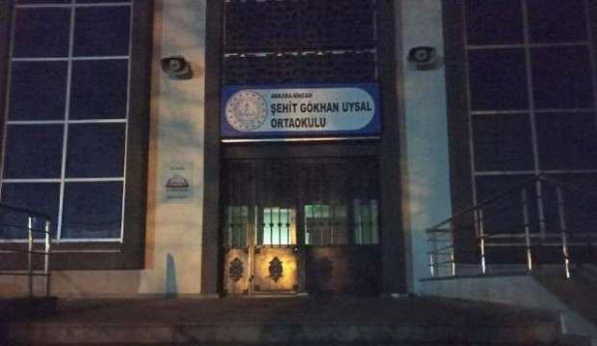 Ankara'da bir kişi boşanma aşamasındaki eşini çalıştığı okulda öldürdü